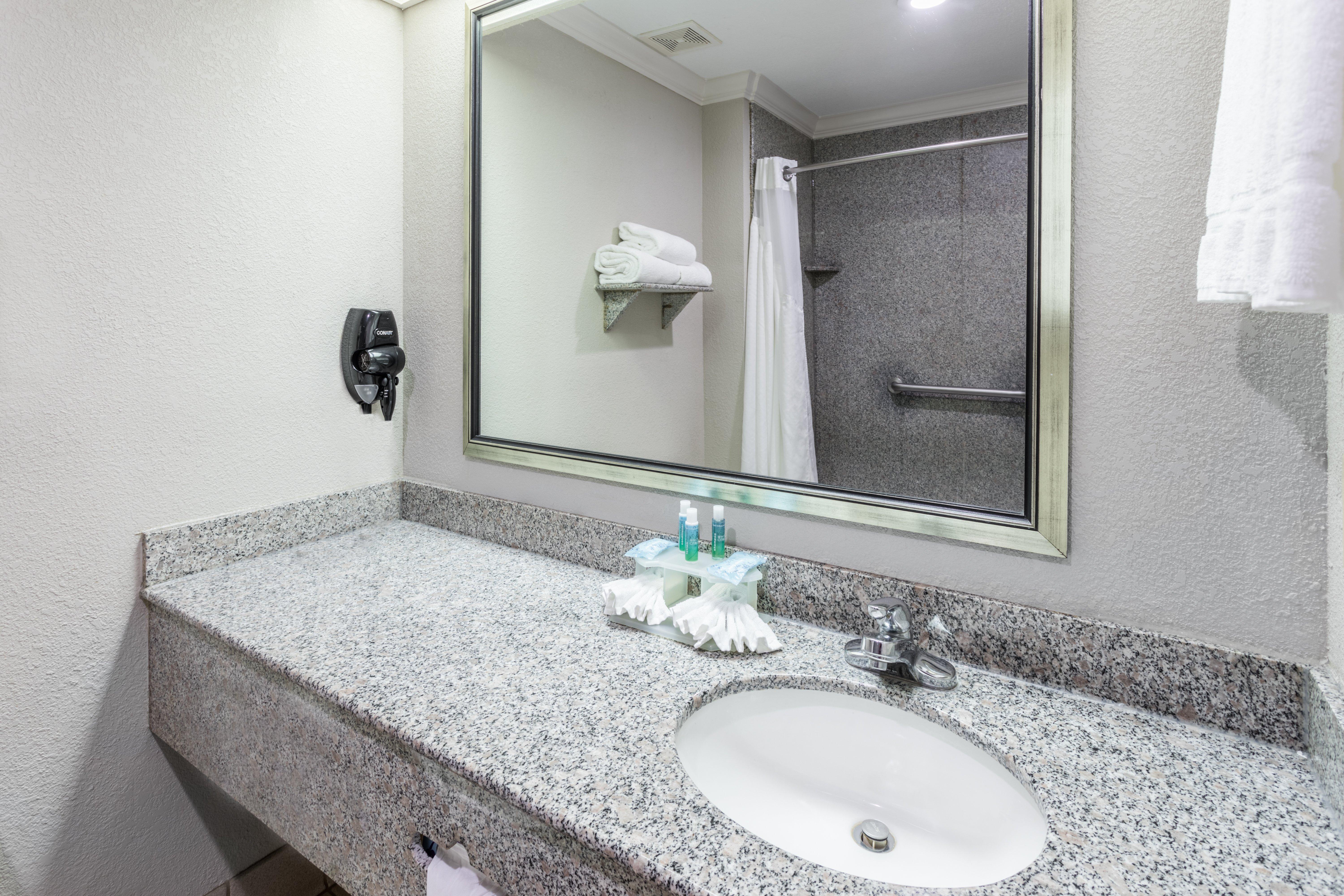 Holiday Inn Express Hotel And Suites Lake Charles By Ihg Dış mekan fotoğraf