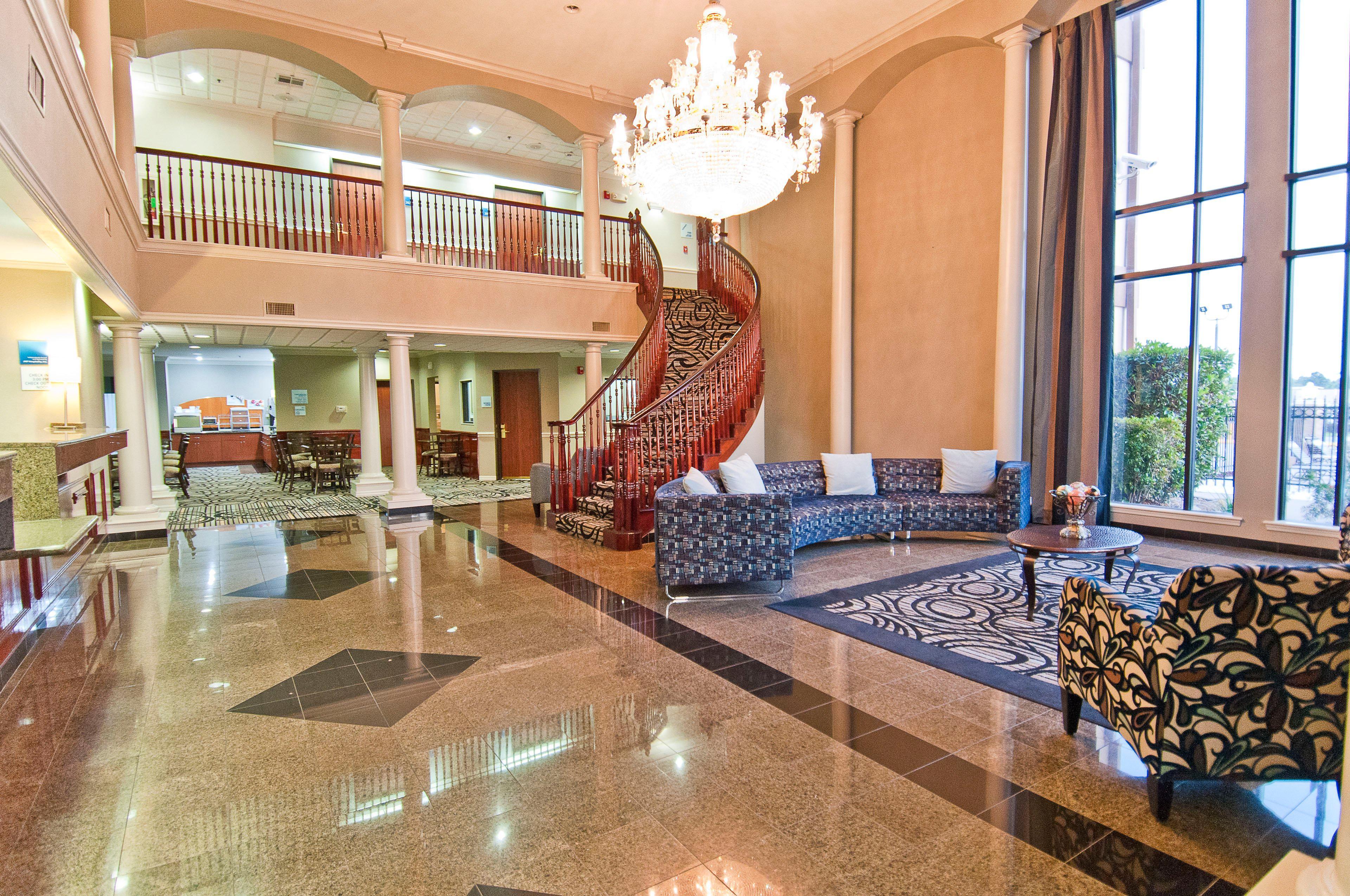 Holiday Inn Express Hotel And Suites Lake Charles By Ihg Dış mekan fotoğraf