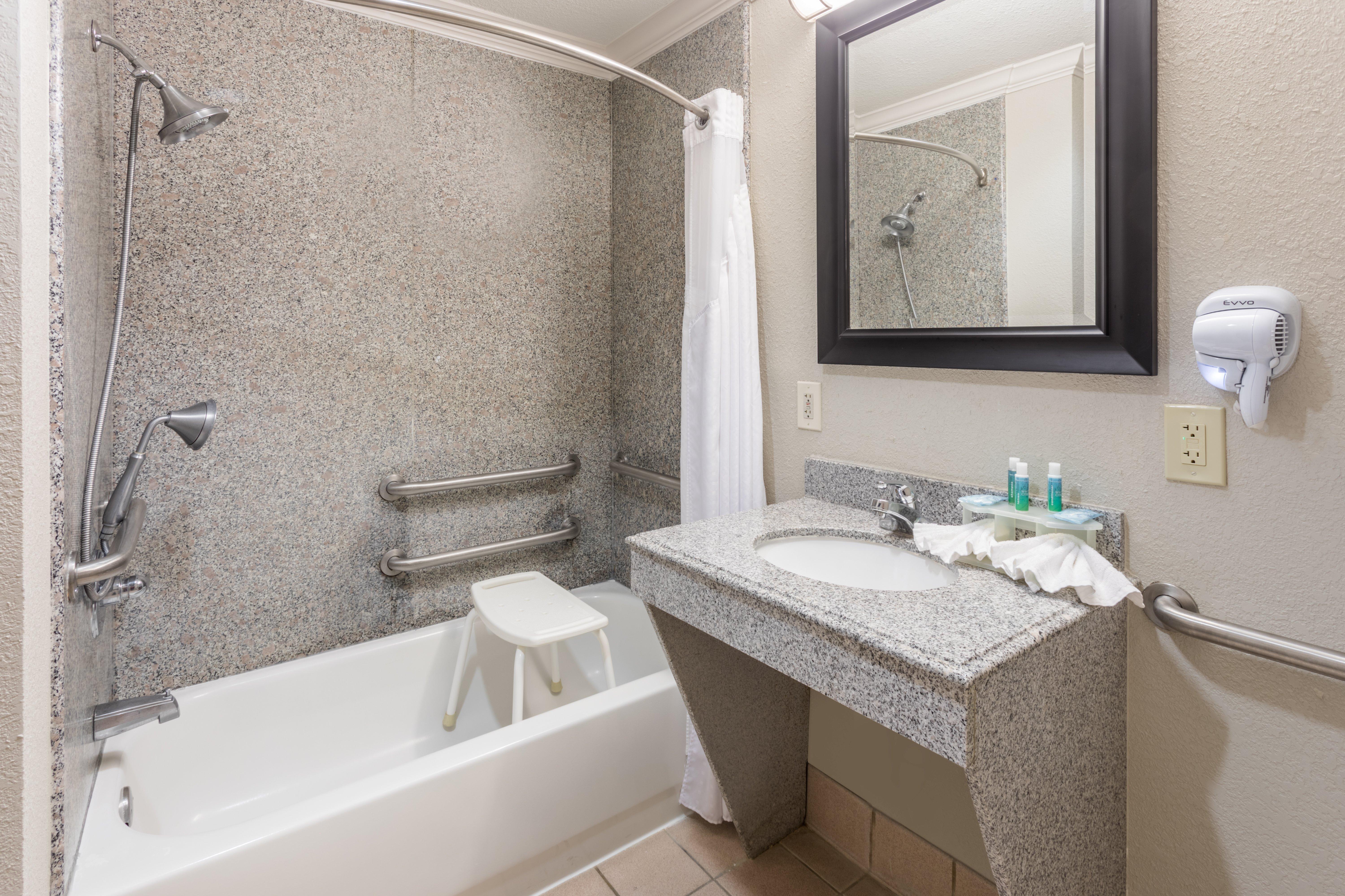 Holiday Inn Express Hotel And Suites Lake Charles By Ihg Dış mekan fotoğraf