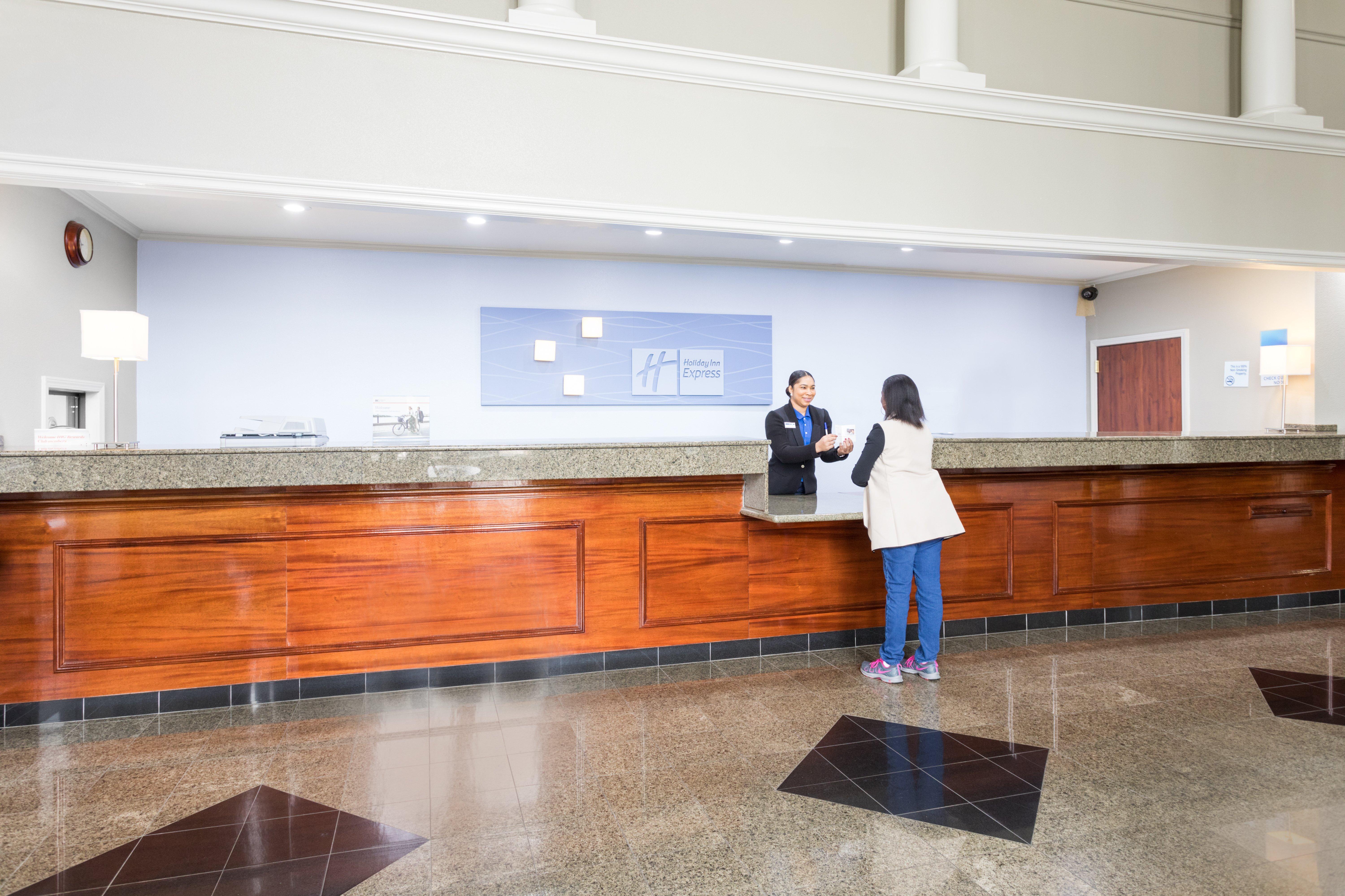 Holiday Inn Express Hotel And Suites Lake Charles By Ihg Dış mekan fotoğraf