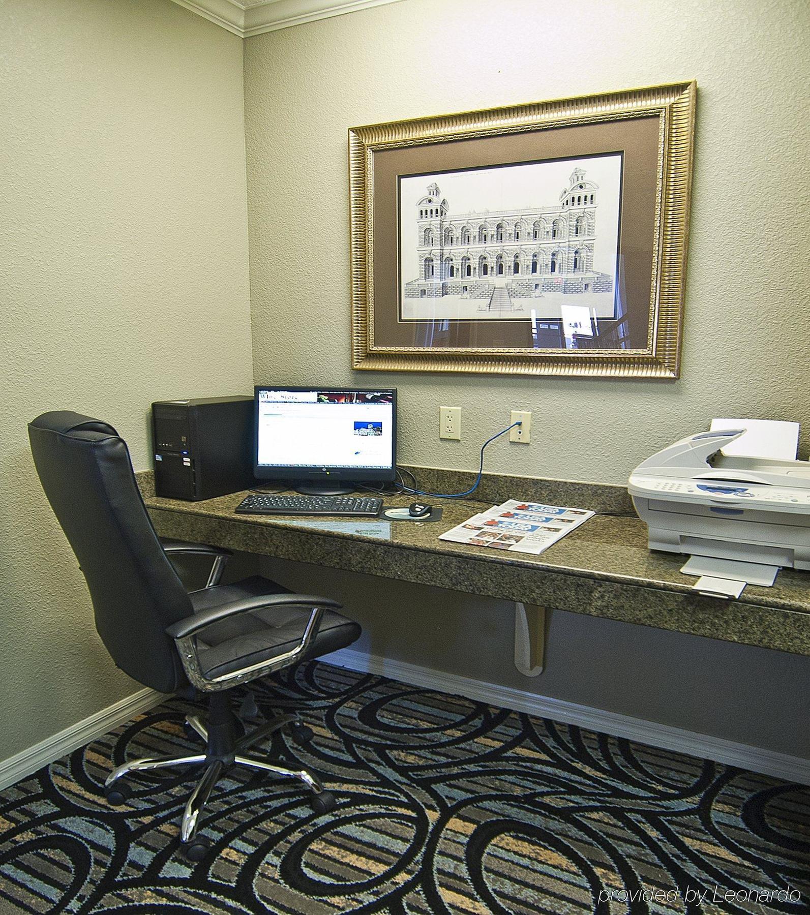 Holiday Inn Express Hotel And Suites Lake Charles By Ihg Konforlar fotoğraf